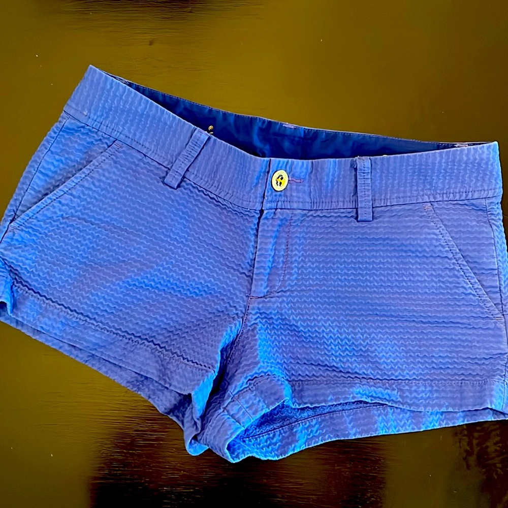 Lilly Pulitzer shorts. Great condition. Textured fabric. Size 8